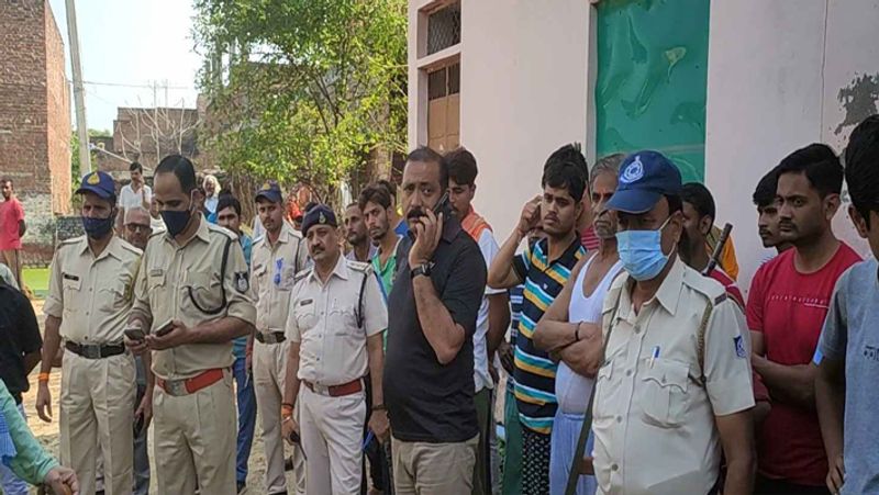 Madhya Pradesh sons in Bhind shot their own father and killed him in middle of road