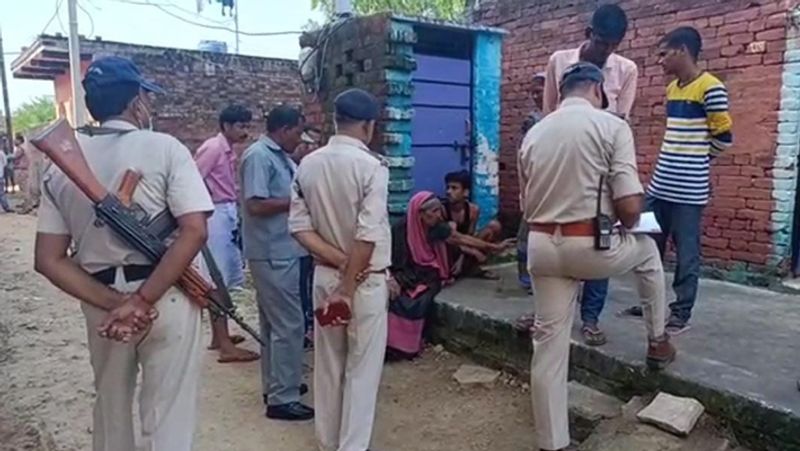 Madhya Pradesh sons in Bhind shot their own father and killed him in middle of road