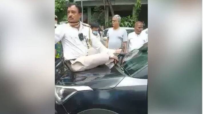 Police Arrest Man Who Dragged traffic police constable On Car Bonnet In Mumbai Police Arrest Man Who Dragged traffic police constable On Car Bonnet In Mumbai