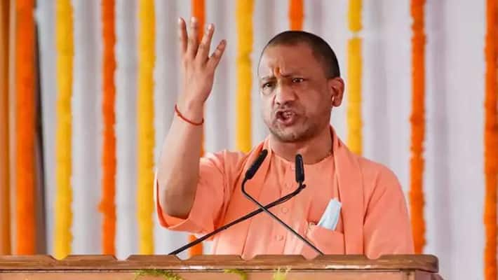 CM Adityanath launches trial run of Kanpur Metro people have access to greatest transportation gcw CM Adityanath launches trial run of Kanpur Metro people have access to greatest transportation gcw