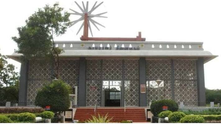 Is this the situation for Karmaveer Kamaraj Memorial ..? Annamalai deep in grief.! Is this the situation for Karmaveer Kamaraj Memorial ..? Annamalai deep in grief.!