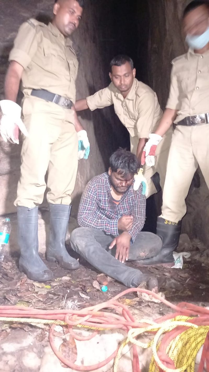Police Resucued Young Man Who Fell in to the 140 Foot Trench at Gokak in Belagavi grg