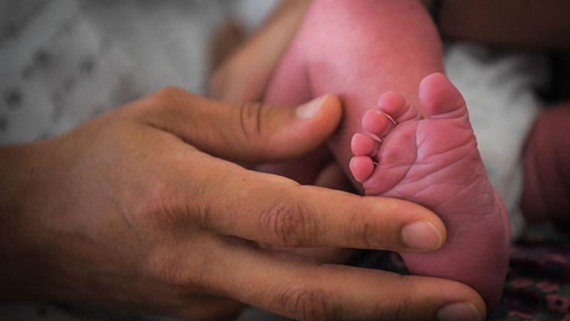 shocking 18-day-old girl dies after accidentally crushed in her parents bed in Cornwall