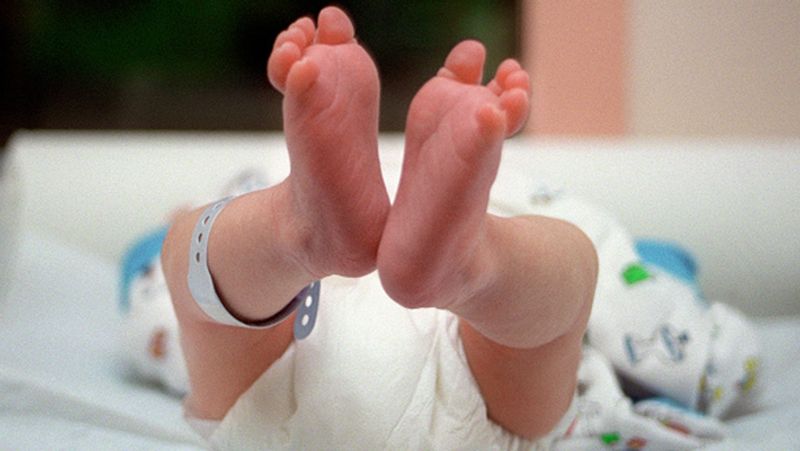 shocking 18-day-old girl dies after accidentally crushed in her parents bed in Cornwall