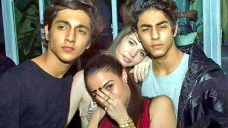 Sharuk khan son aryan arrest - whats app chats revealed