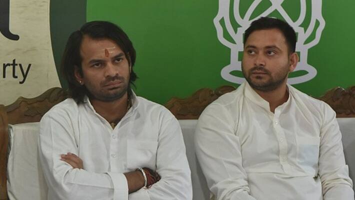 Tej Pratap's attack on Tejashwi, said - Lalu Yadav was taken hostage in Delhi Tej Pratap's attack on Tejashwi, said - Lalu Yadav was taken hostage in Delhi