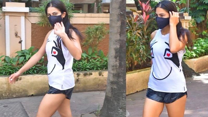 disappointment was seen on the face of Shahrukh khan son Aryan, while Malaika was seen in a glamorous look