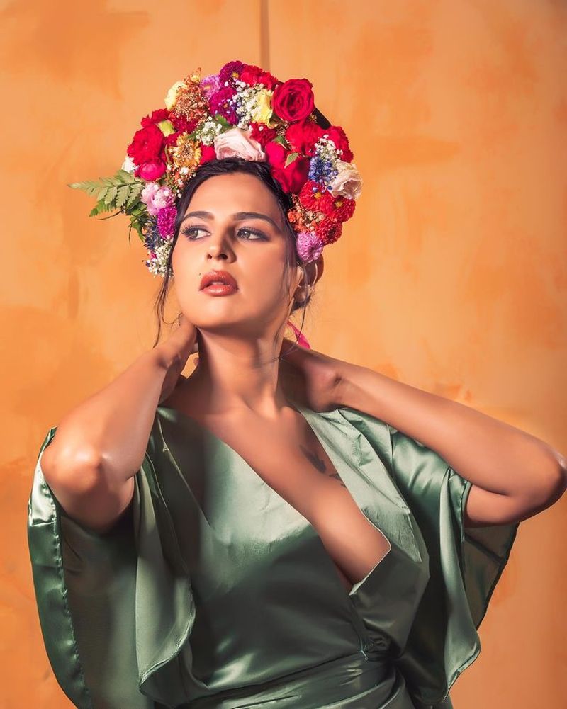 Transgender Namitha Marimuthu who came into the Big Boss tamil seasson 5 house