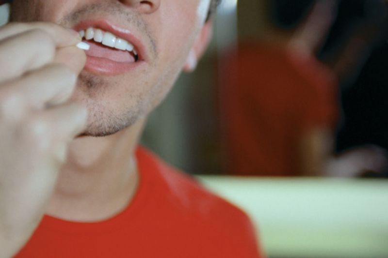 Cocaine Charas and MDMA - Know how these drugs affect your health ALB