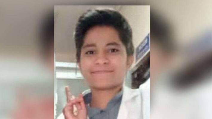 BSc third year student commits suicide, dead body found hanging in room BSc third year student commits suicide, dead body found hanging in room