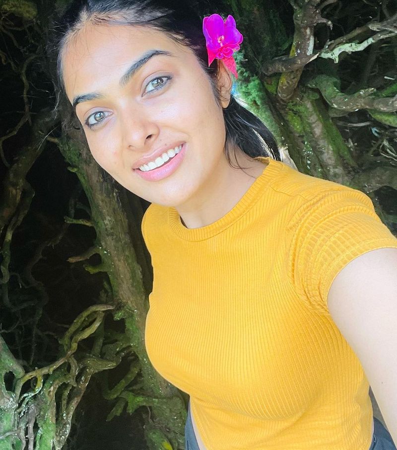 bigg boss fame divi stuns in make up less photos her latest photos goes viral