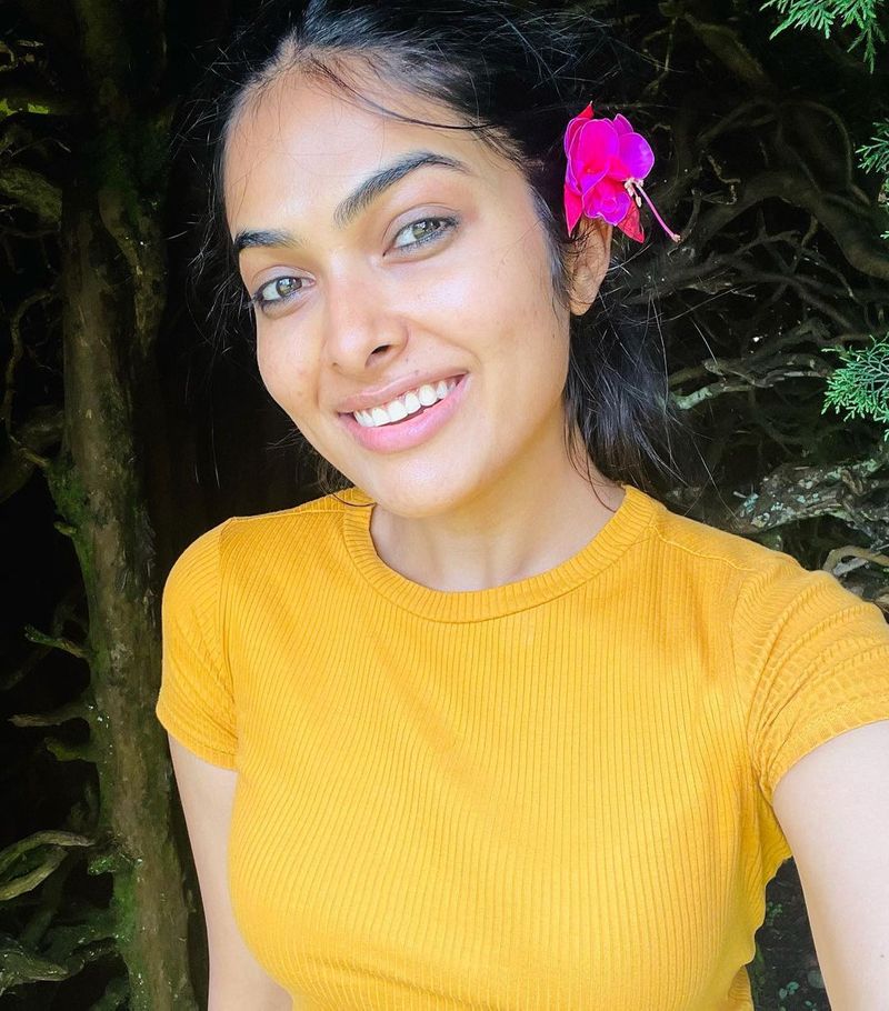 bigg boss fame divi stuns in make up less photos her latest photos goes viral