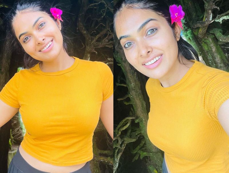 bigg boss fame divi stuns in make up less photos her latest photos goes viral