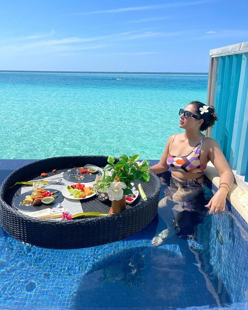 Bengali Actress Subhashree Ganguly wearing Black Bralette In maldives photos goes viral BRD