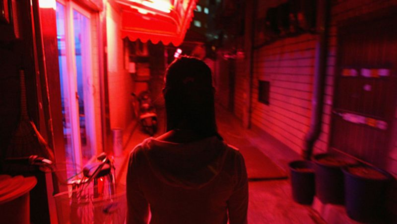 UK escort defrauded 68 year old wealthy client of Rs 25 crore