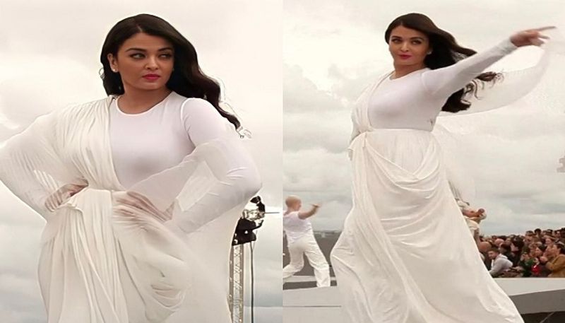Aishwarya Rai Bachchan stuns at Paris Fashion Week