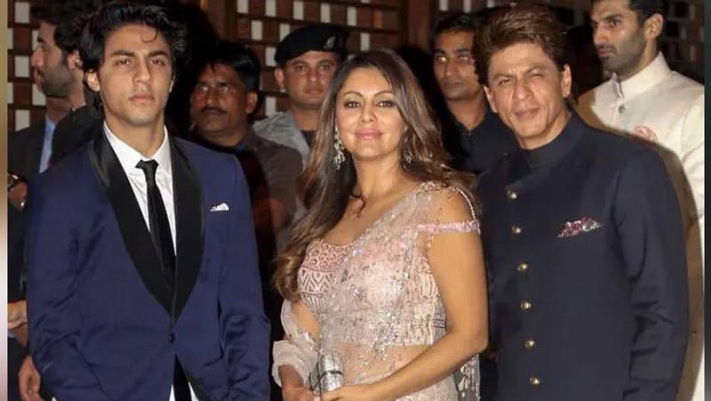 Shahrukh Khan brand value is worth Rs 5000 crore actor may suffer loss after son Aryan Khan arrest in drug case