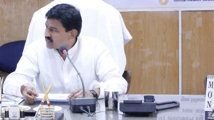 Lakhimpur Kheri violence: UP Police summon MoS Ajay Mishra's son; pastes notice outside minister's house-dnm Lakhimpur Kheri violence: UP Police summon MoS Ajay Mishra's son; pastes notice outside minister's house-dnm