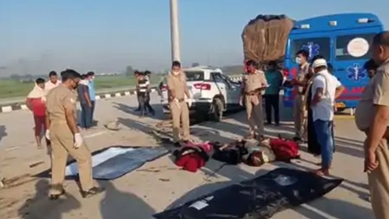 Uttar Pradesh, accident on Delhi Meerut highway killed 5 people of same family but a 6 month old child got saved