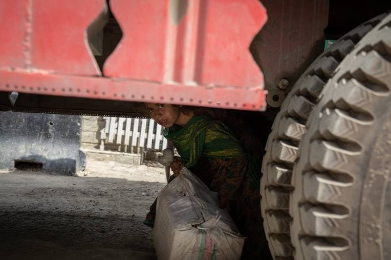 Afghan kids smuggled themselves into Pakistan by clinging to lorries