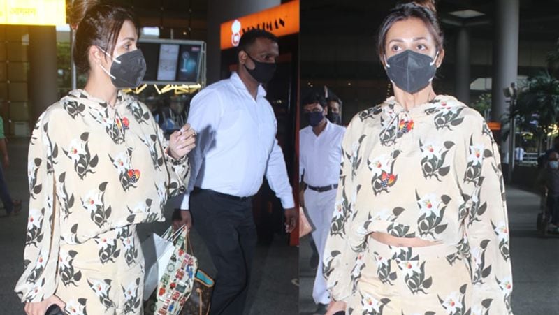 Anushka Sharma spotted without makeup, Kareena Kapoor also seen outside a studio