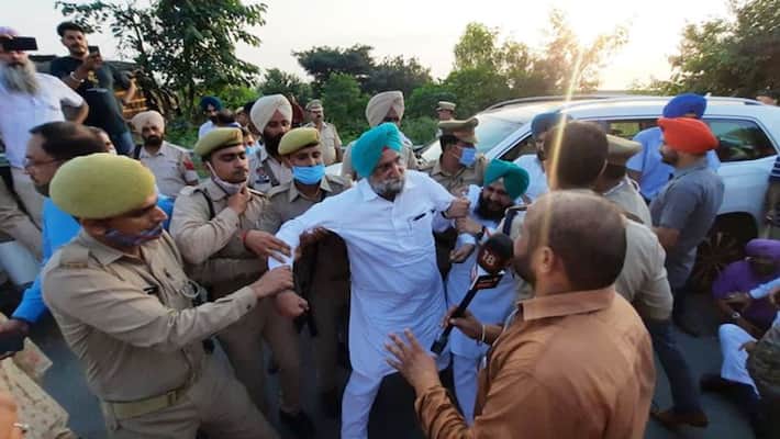 Lakhimpur Violence Punjab deputy chief minister Sukhjinder Singh Randhawa arrested by UP Police on border Lakhimpur Violence Punjab deputy chief minister Sukhjinder Singh Randhawa arrested by UP Police on border