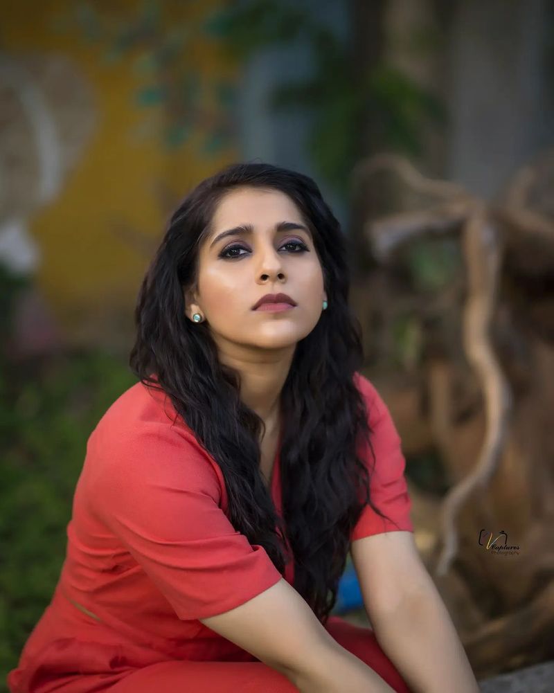 anchor rashmi belly show with her hot photos just like glamour festival