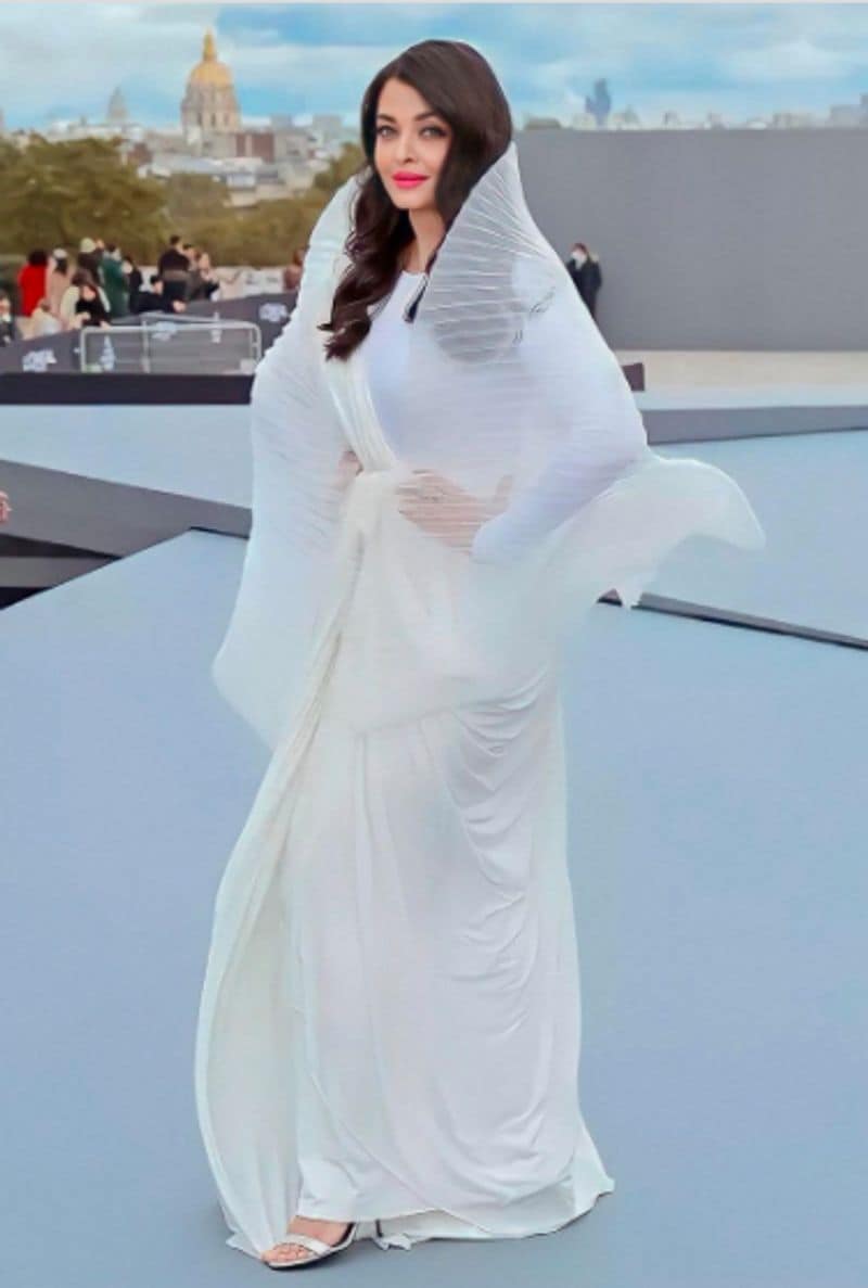 Aishwarya Rai Bachchan stunning look in Paris Fashion Week dpl