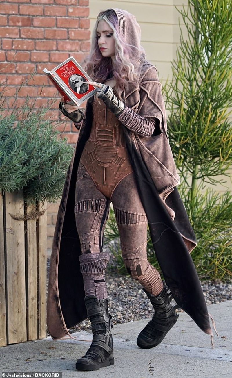 Karl Maxs Communist Manifesto was taken by Grimes after she divorce from elon musk