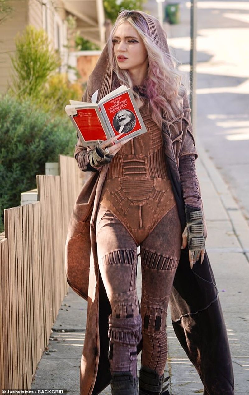 Karl Maxs Communist Manifesto was taken by Grimes after she divorce from elon musk