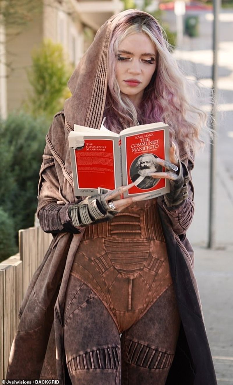 Karl Maxs Communist Manifesto was taken by Grimes after she divorce from elon musk