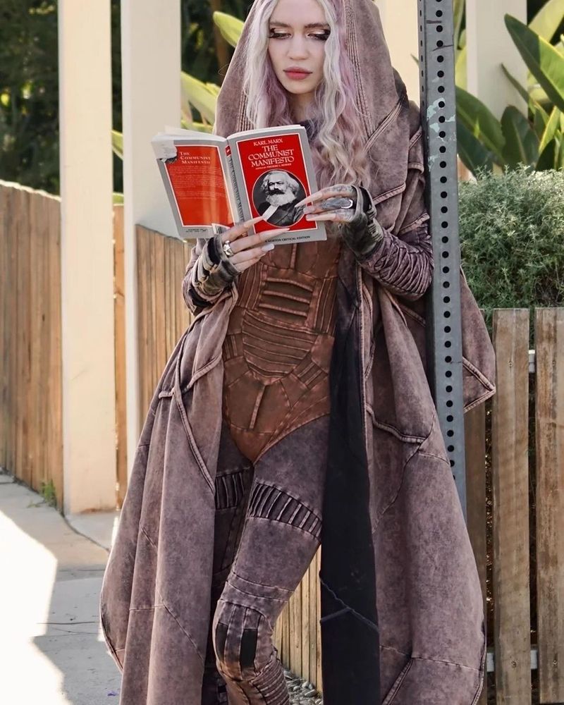 Karl Maxs Communist Manifesto was taken by Grimes after she divorce from elon musk