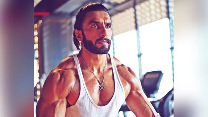 Ranveer Singh in Muscles Viral Photo Ranveer Singh in Muscles Viral Photo