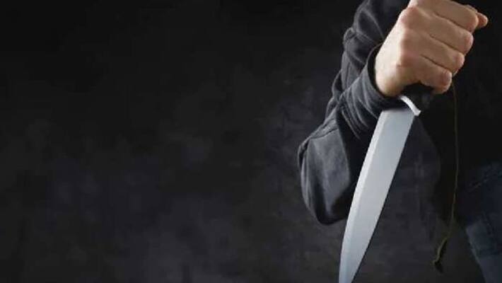 4 Drunk Guests Stab two people over music 4 Drunk Guests Stab two people over music