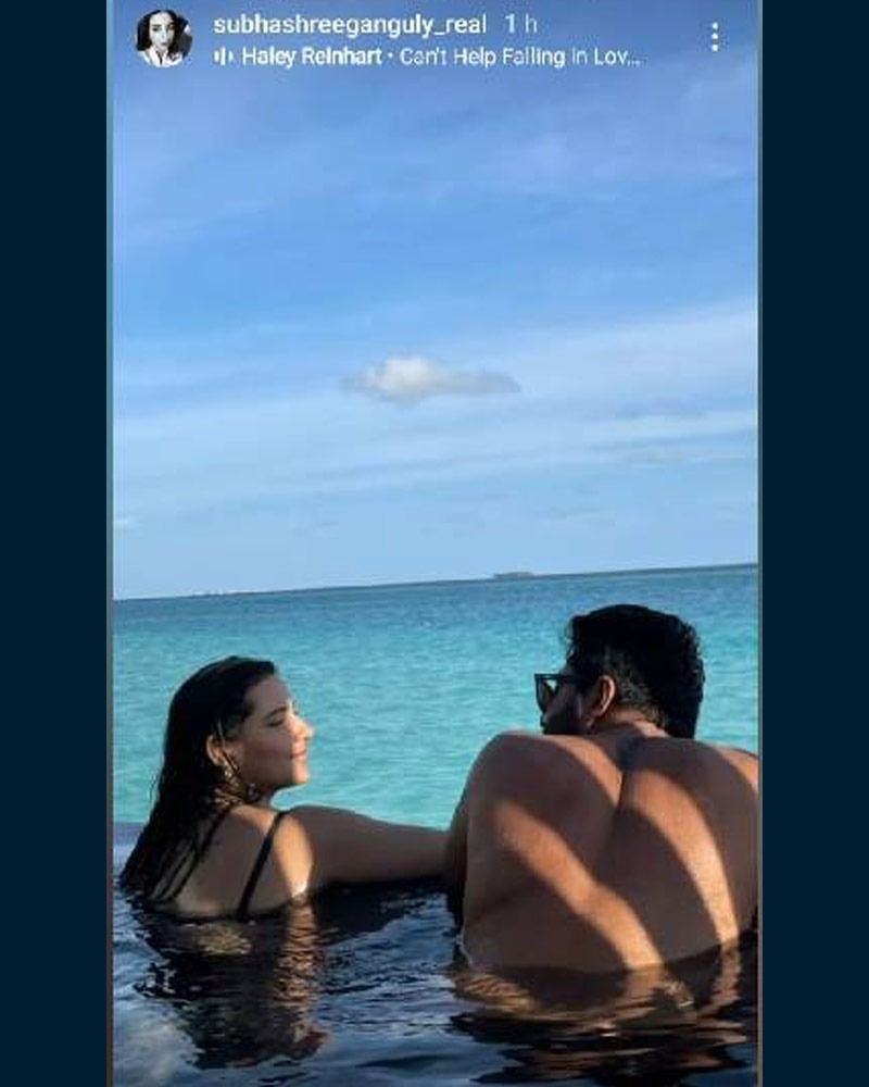 Bengali Actress Subhashree Ganguly wearing Black Bralette In maldives photos goes viral BRD