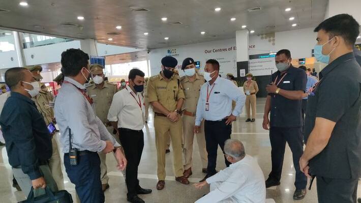 Bhupesh Baghel protest airport Bhupesh Baghel protest airport