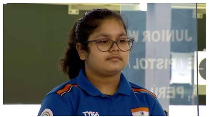 naamyakapoor and aishwary won the gold Medals in world junior shooting championship naamyakapoor and aishwary won the gold Medals in world junior shooting championship