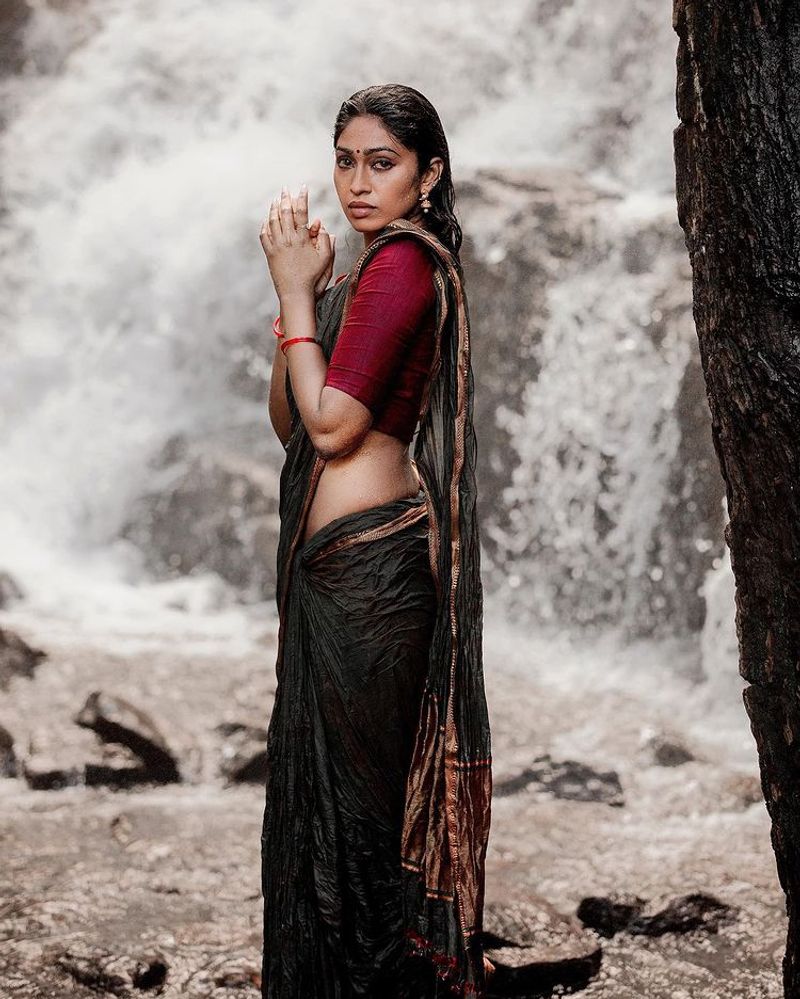 Kamalhassan hosted biggboss tamil 5 contestant suruthi periyasamy hot saree photos
