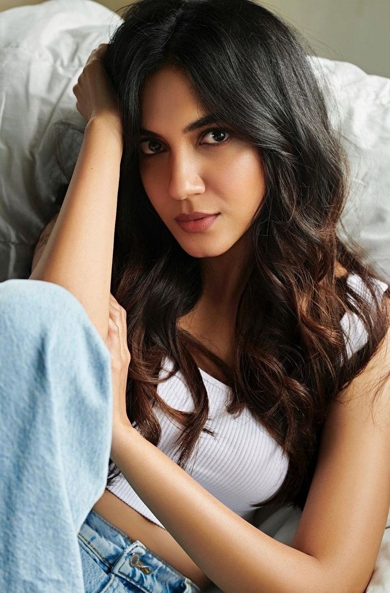ritu varma shared bold photos with hot show latest pics viral