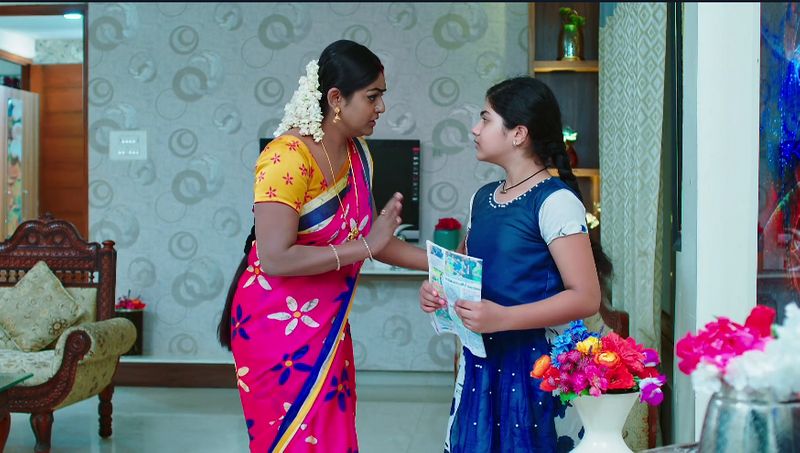 Monitha ultimate shock to doctor babu and reveals her pregnancy infront of hima in todays karthika deepam serial episode