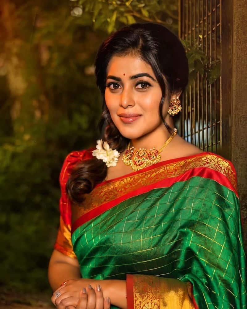 heroin poorna turns traditional she looks different in traditional attire