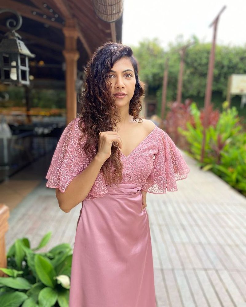 actress madonna sebastian stunning look latest photos