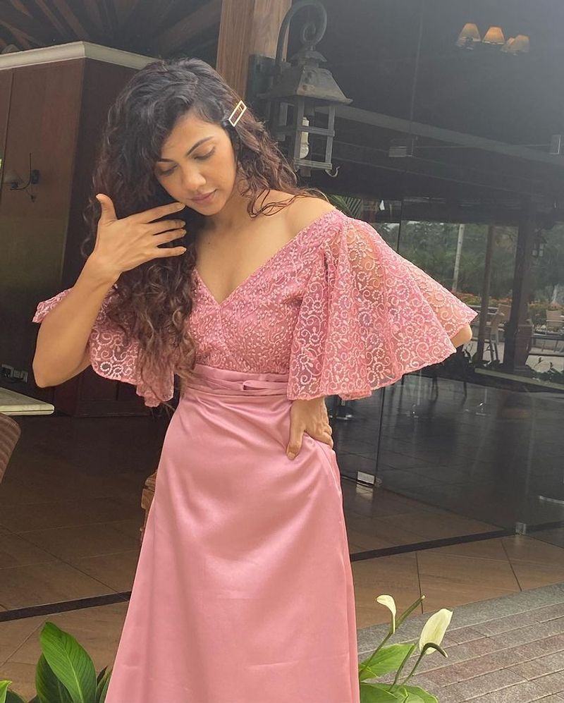 actress madonna sebastian stunning look latest photos
