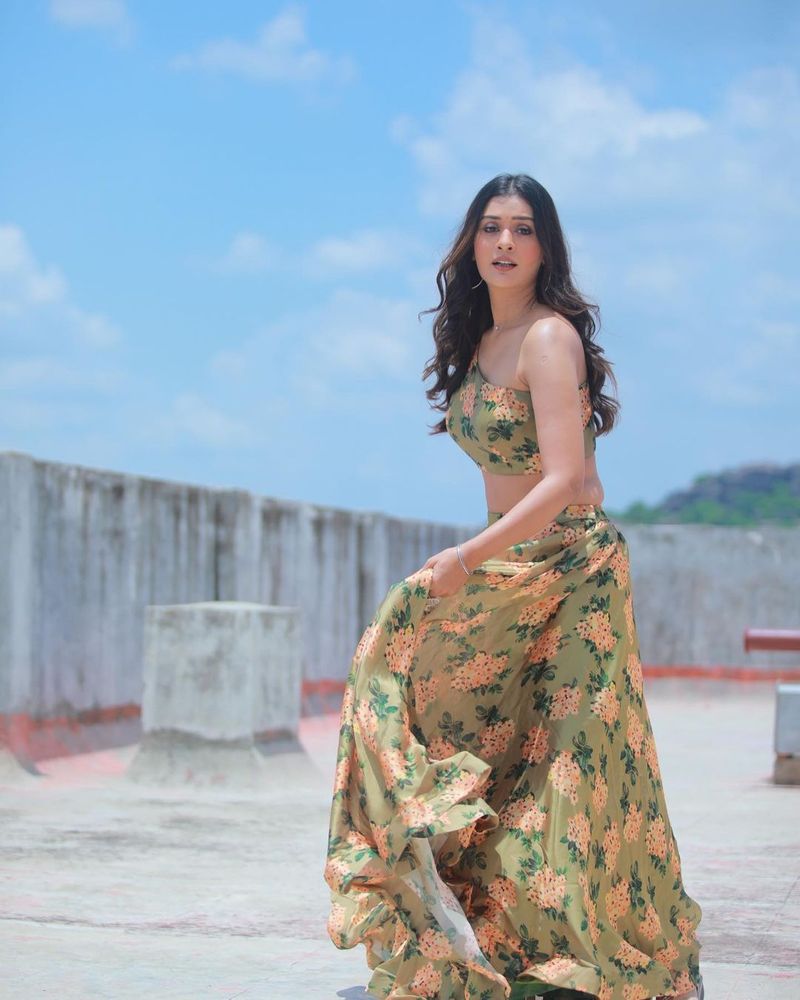payal rajput wear transparent shirt shared hottest pose in goa beach