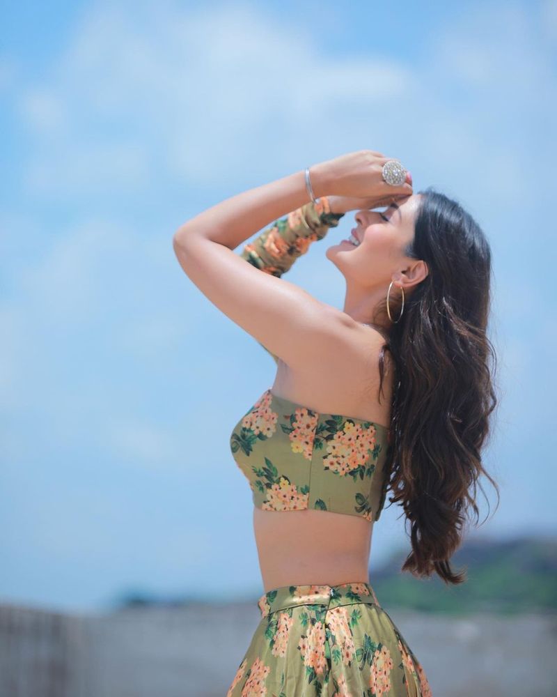 payal rajput wear transparent shirt shared hottest pose in goa beach