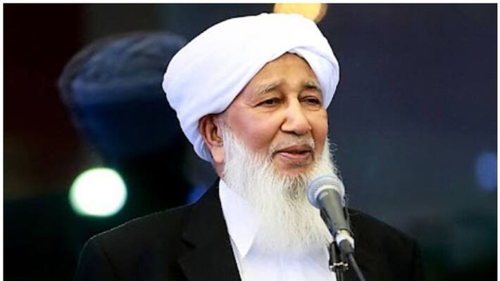 Kanthapuram A P Aboobacker Musliyar received uae golden visa Kanthapuram A P Aboobacker Musliyar received uae golden visa