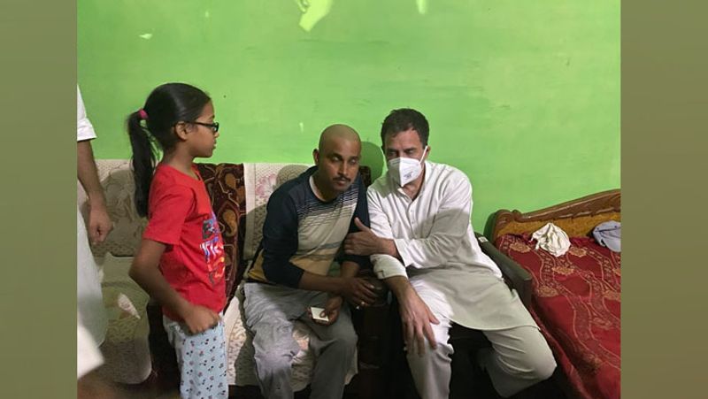 Lakhimpur Kheri Congress leaders Rahul Gandhi and Priyanka Gandhi met violence victim farmer and journalist family consoled them and assured possible help