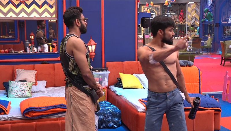 dirty topics in bigg boss 5 telugu and siri shanmuk jaswanth in one bedsheet and sriram hamidha hottest romance after lights off