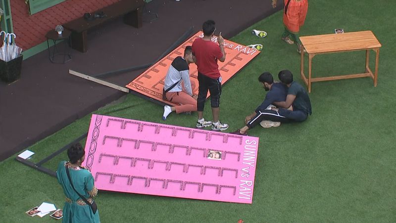 dirty topics in bigg boss 5 telugu and siri shanmuk jaswanth in one bedsheet and sriram hamidha hottest romance after lights off