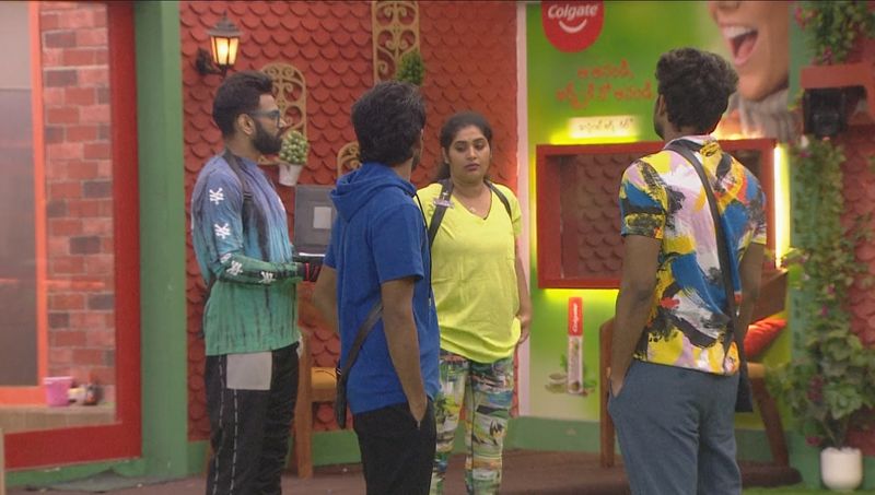 dirty topics in bigg boss 5 telugu and siri shanmuk jaswanth in one bedsheet and sriram hamidha hottest romance after lights off